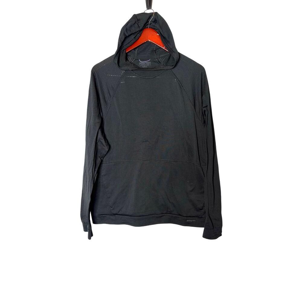 Patagonia black hooded thermal lightweight Capilene top sz L